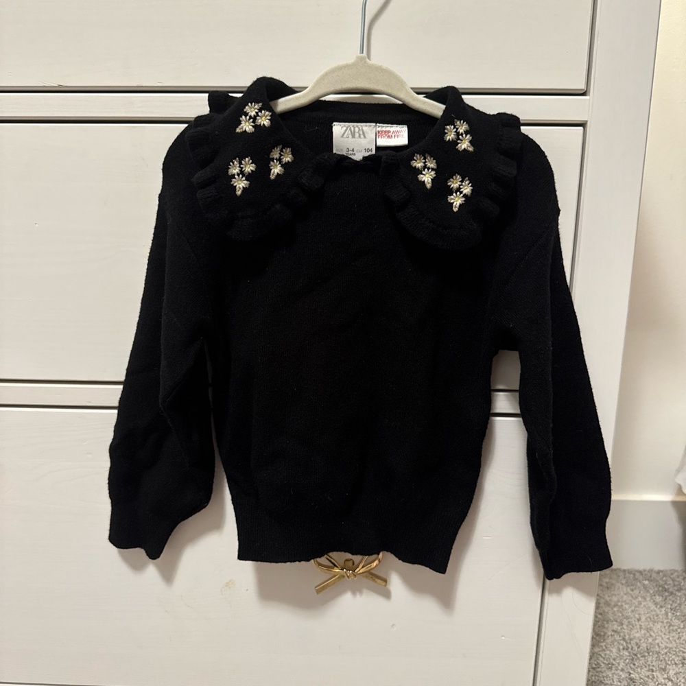 Zara Elegant Black Knitwear